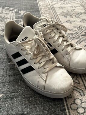 adidas woman’s White Sneakers